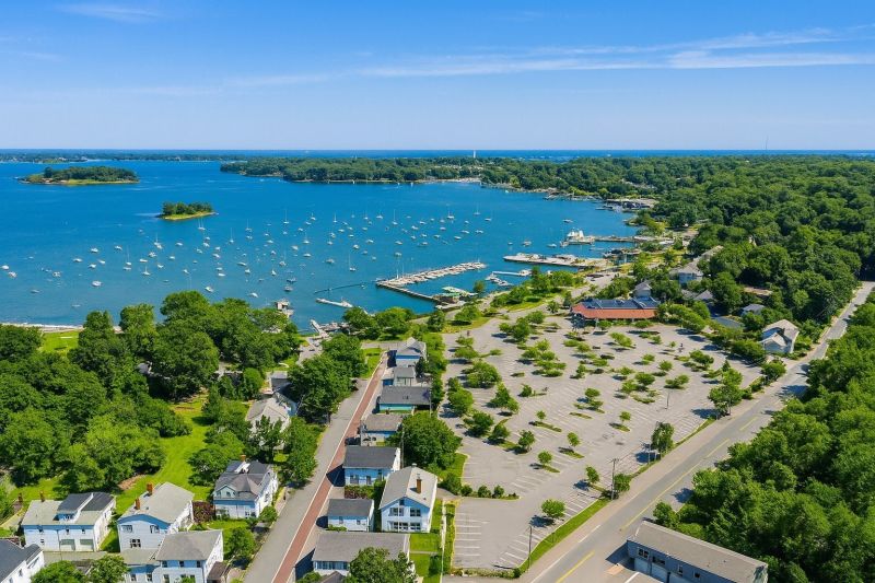 Local Curtain Rod Installation in Hingham, MA